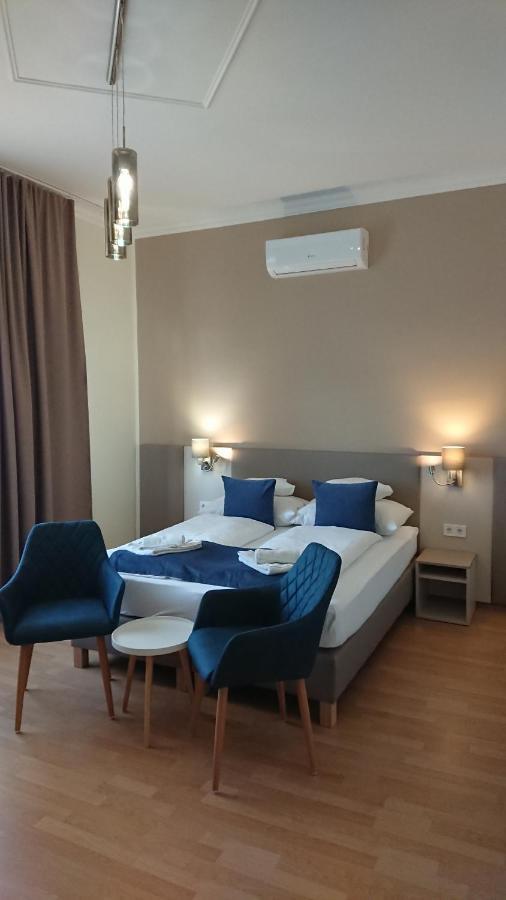 Hotel Napsugar Balatonmariafurdo Exterior photo